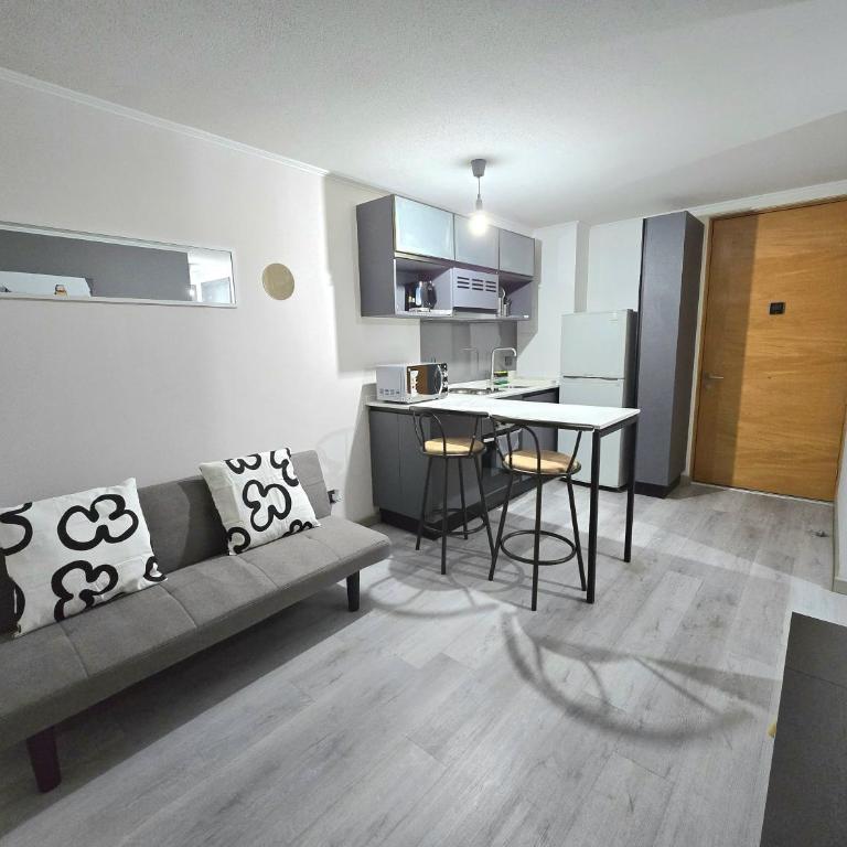 Departamento full equipado en Santiago a pasos del metro Departamental - Apartamento de 1 dormitorio - 2