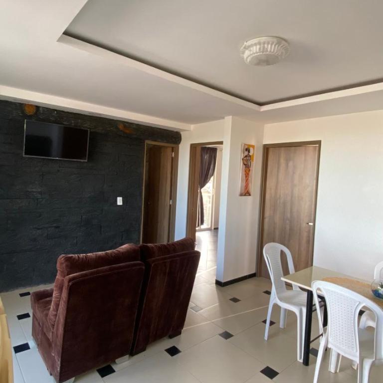 Apto balcón del sol - Three-Bedroom Apartment - 4