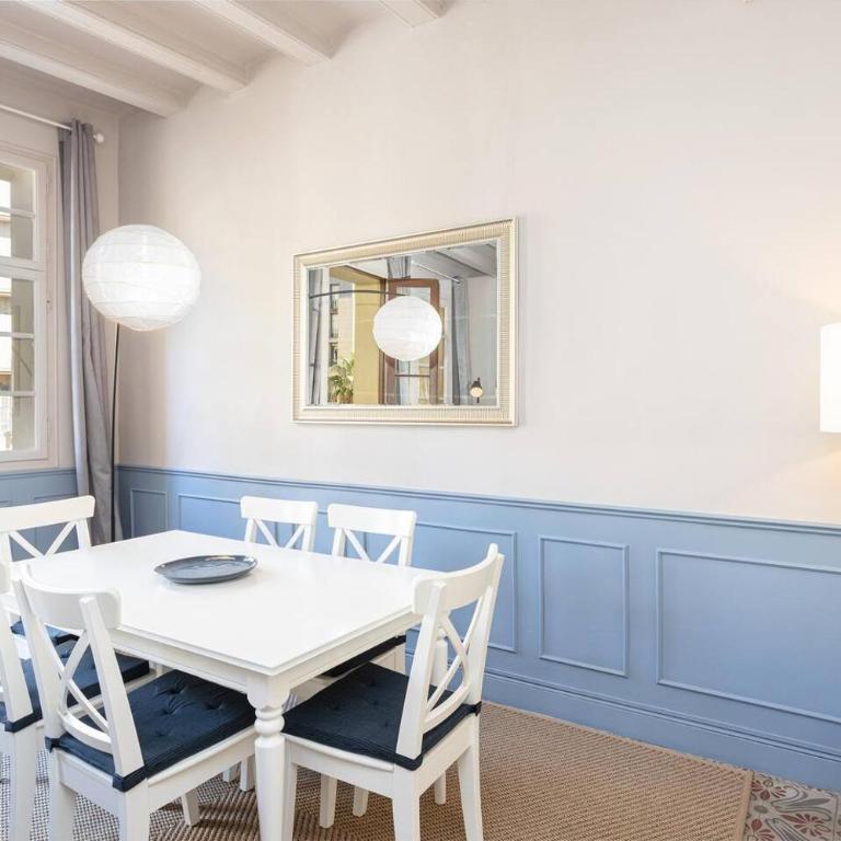 Classic apartment with terrace - Apartment - 6
