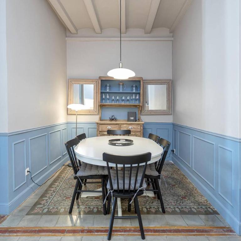 Classic apartment with terrace - Apartment - 23