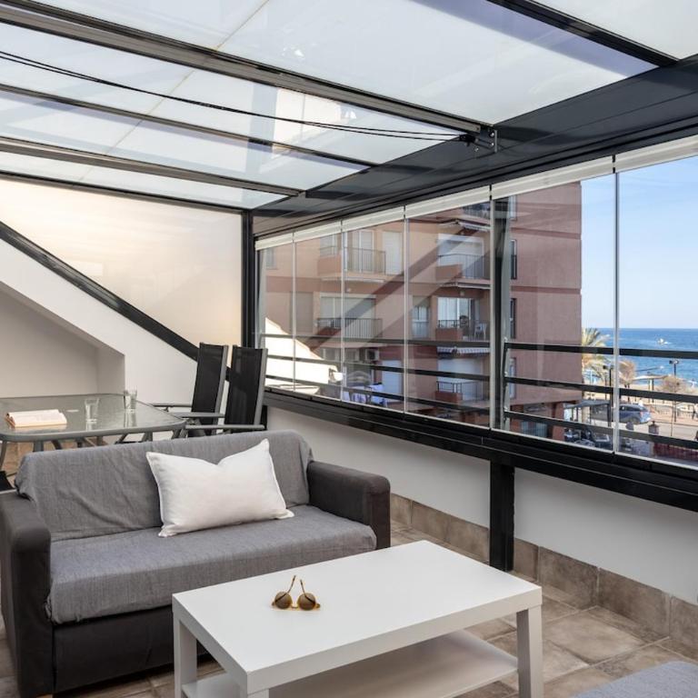 Ático con gran terraza y fantásticas vistas al mar - Apartamento de 2 dormitorios - 1