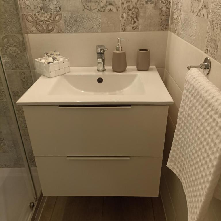 Naima House - One-Bedroom Apartment - 32