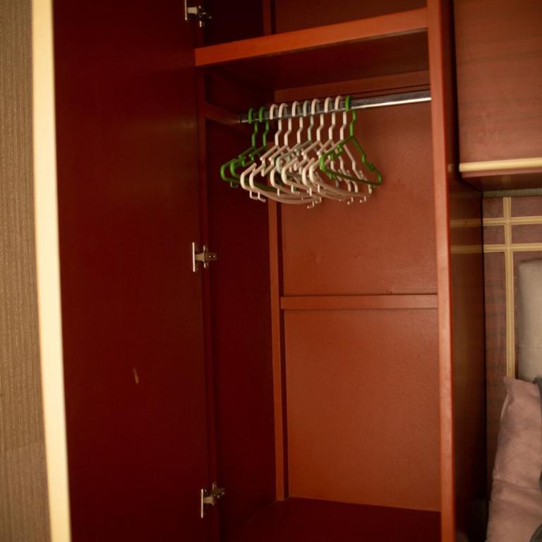 Hermoso apartamento cerca al estadio San Marcos y el Aeropuerto - Three-Bedroom Apartment - 8