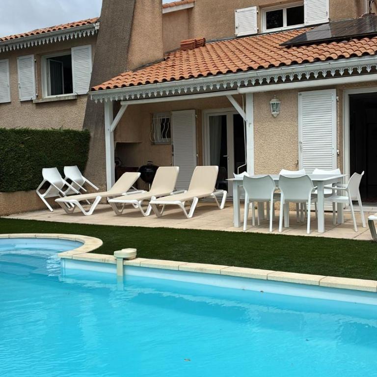 Villa La Hume proche port plage commodités Bassin d'Arcachon avec piscine chauffée - Maison de Vacances 3 Chambres - 1