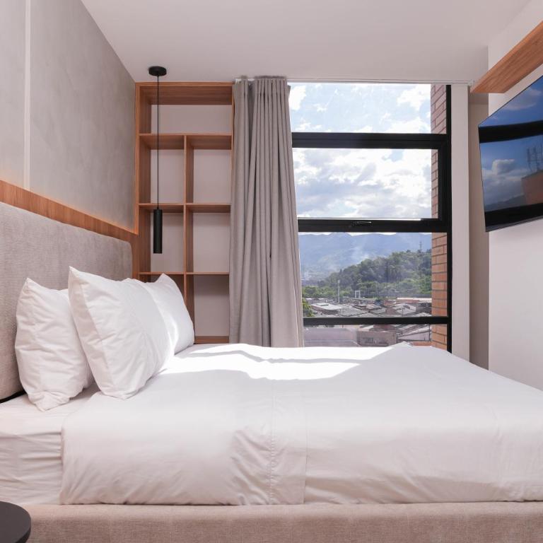 Metropolitan Living by HOUSY - One-bedroom Loft Apartment - 2