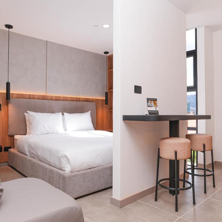 Metropolitan Living by HOUSY - One-bedroom Loft Apartment - 1