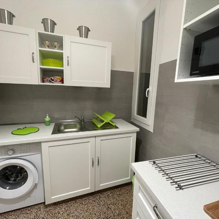 LOVENEST - Genoa Old Town - Best Price Apartment Near the Aquarium - Apartment - 5