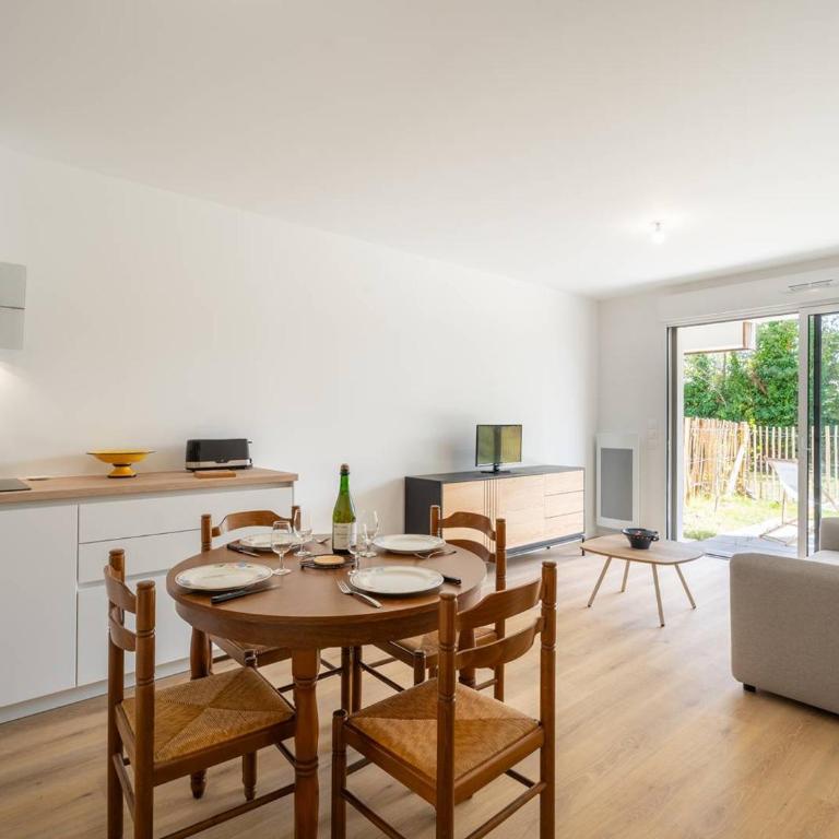 Carnac: Appart 3P 58m² avec terrasse et jardin, 4 pers, parking inclus - FR-1-477-268 - Appartement - 2