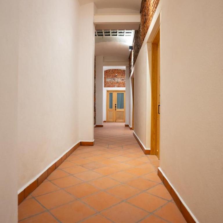 DH3 VIP & Luxurious 2beds APT in Historic Center - One-Bedroom Apartment - 9