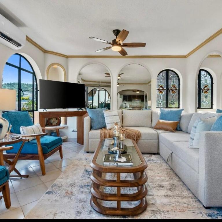 Bella Vista Condominium - Apartamento de 2 dormitorios - 25
