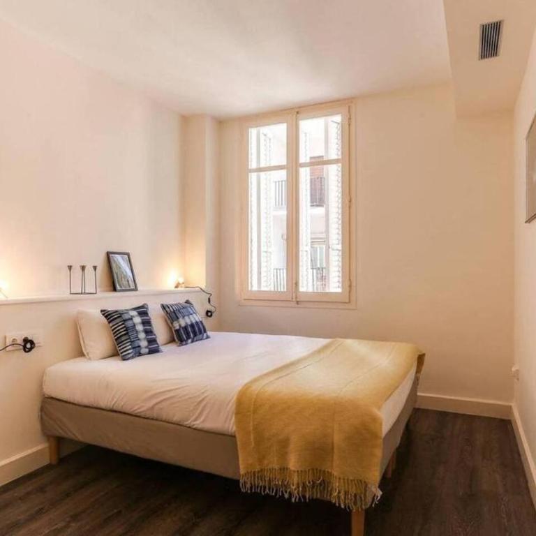 Stylish 2 Bdr In Trendy Gracia - Apartment - 11