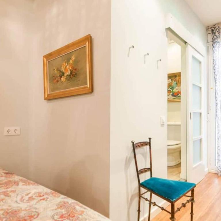 Explore City Center from an Elegant Urban Retreat - Apartment - 20