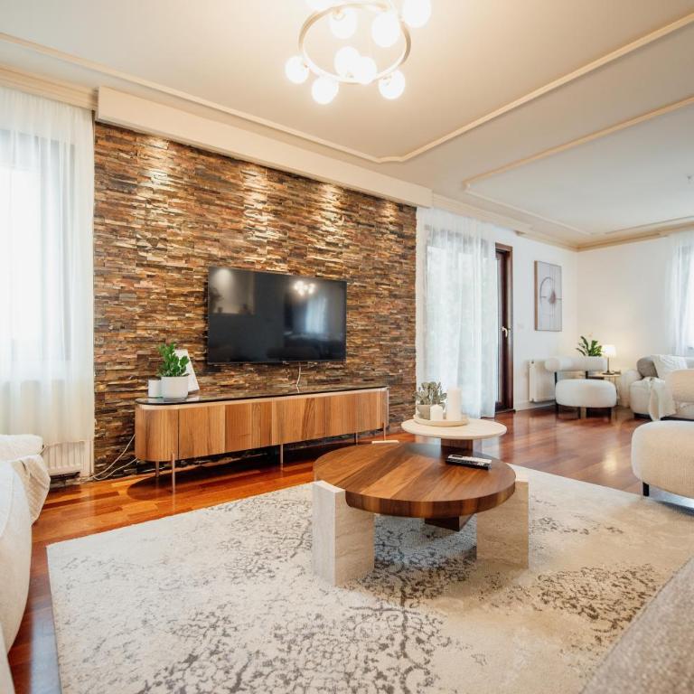 Villa Danigo - Three-Bedroom Superior Apartment - 20