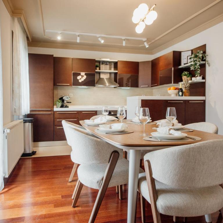 Villa Danigo - Three-Bedroom Superior Apartment - 34