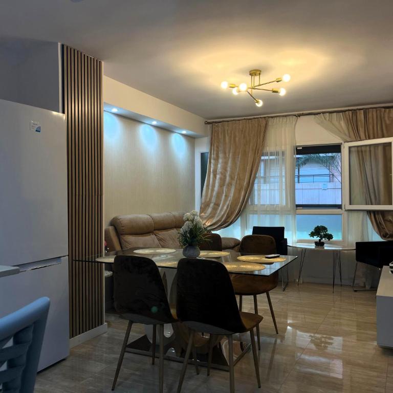 Alicante Central Loft - Three-Bedroom Apartment - 6