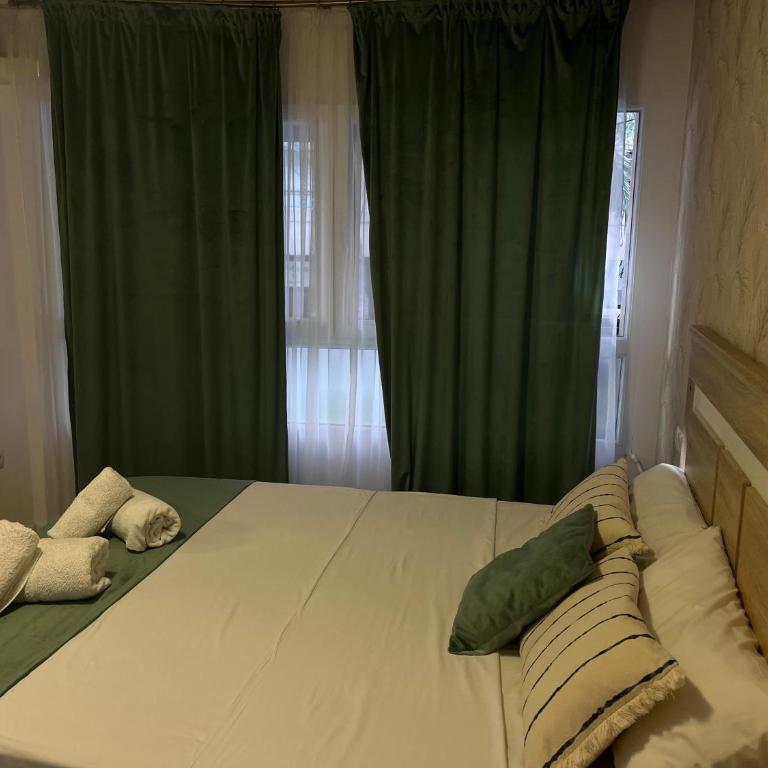 Alicante Central Loft - Three-Bedroom Apartment - 19