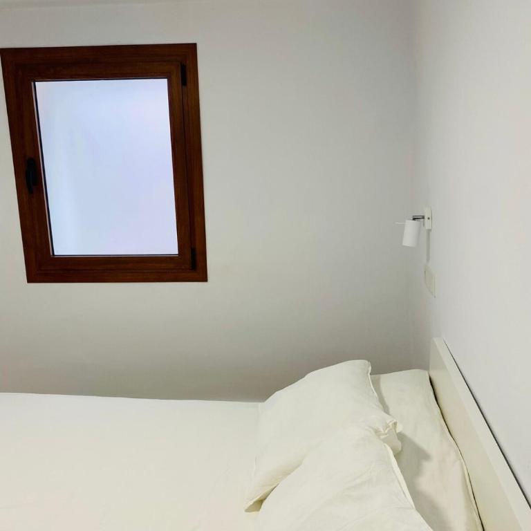 Apartamento a un minuto de la playa HORT - Two-Bedroom Apartment - 14