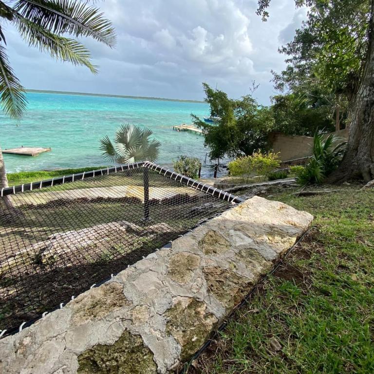 Lagoon Escape with Kayaks and Views - Villa - 32