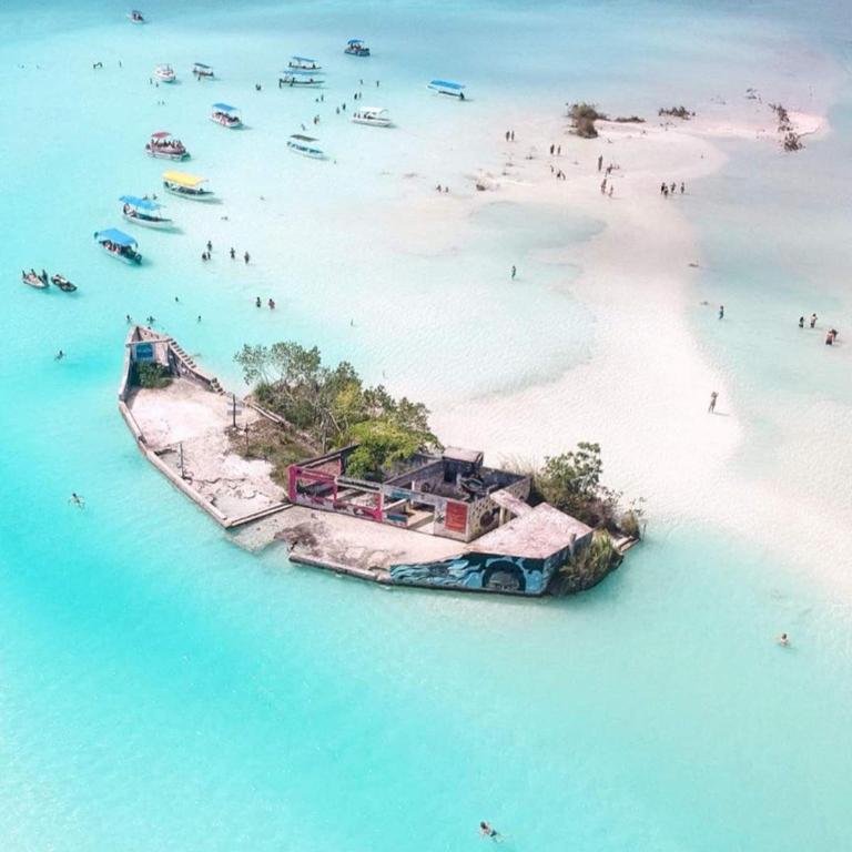 Lagoon Escape with Kayaks and Views - Villa - 43