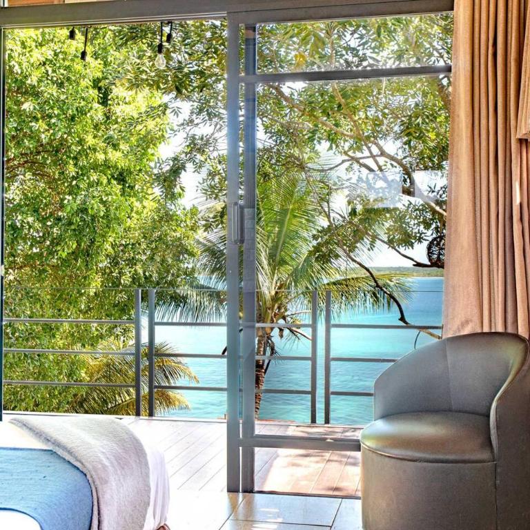Lagoon Escape with Kayaks and Views - Villa - 16