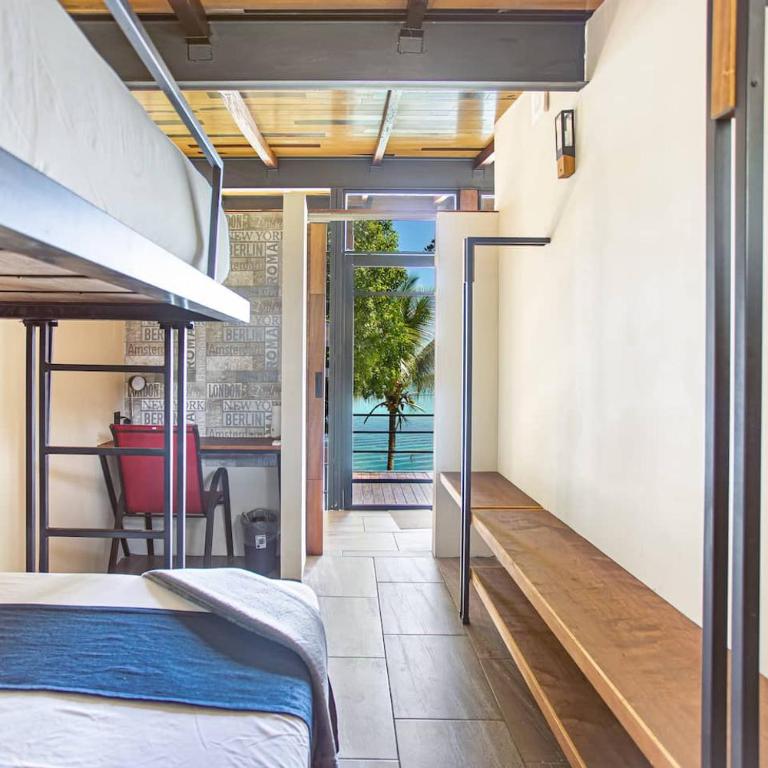 Lagoon Escape with Kayaks and Views - Villa - 25