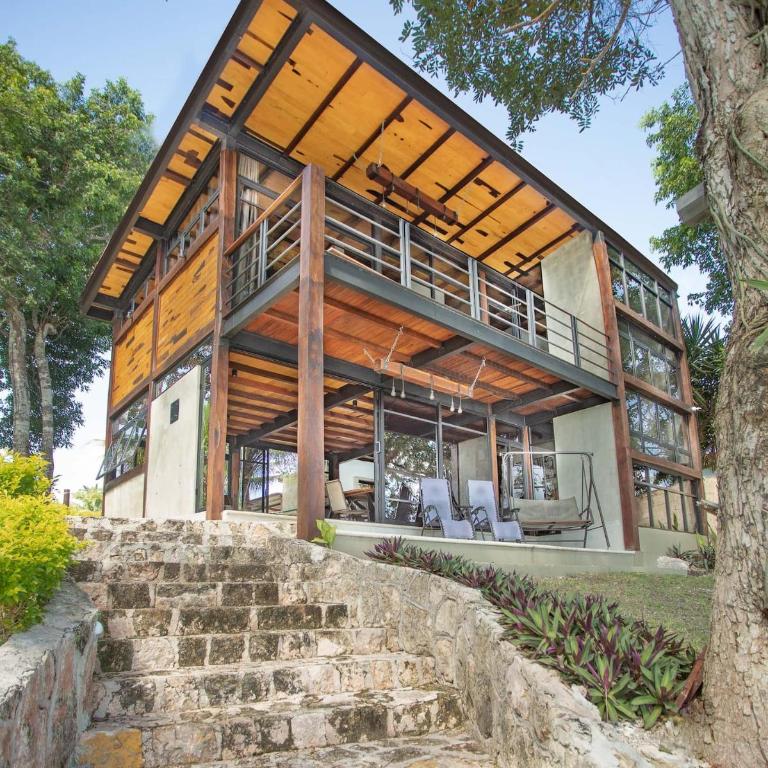 Lagoon Escape with Kayaks and Views - Villa - 11