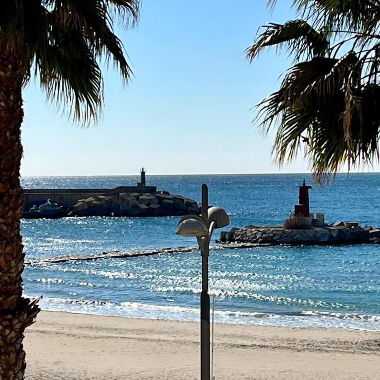 Apartamento primera linea de playa POSIT - Two-Bedroom Apartment - 11