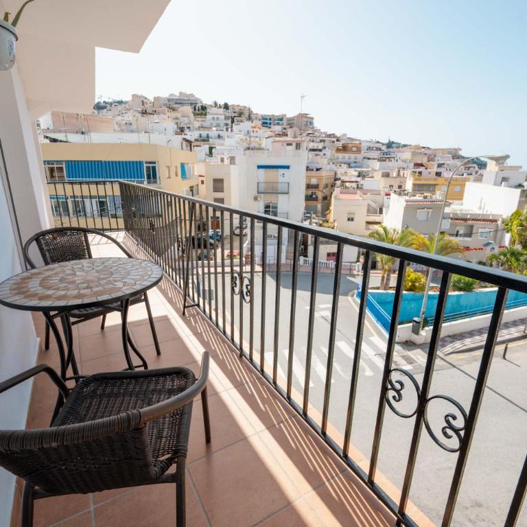 Apartamento Montoya - Two-Bedroom Apartment with Balcony - 8