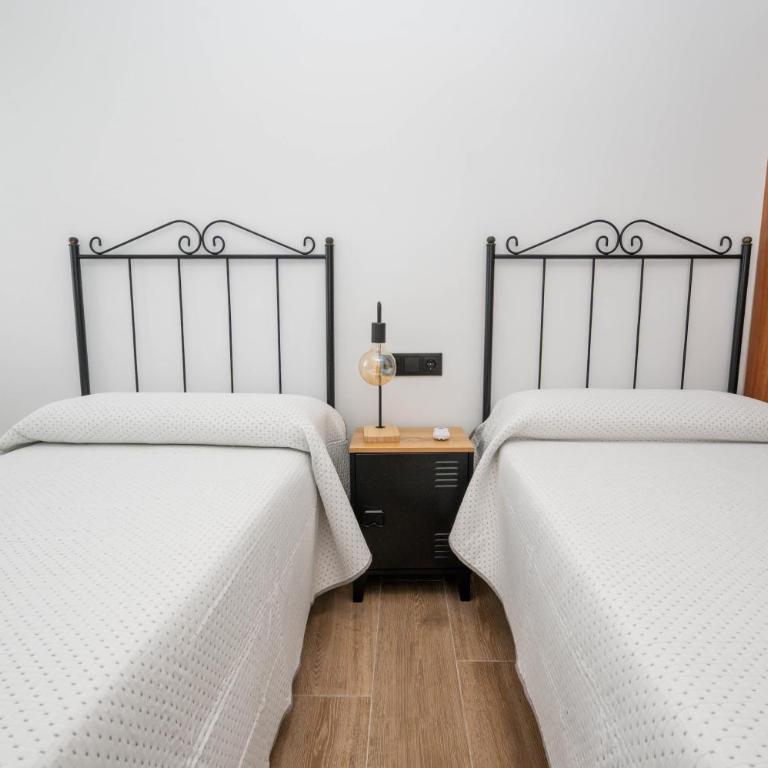 Apartamento Montoya - Two-Bedroom Apartment with Balcony - 16