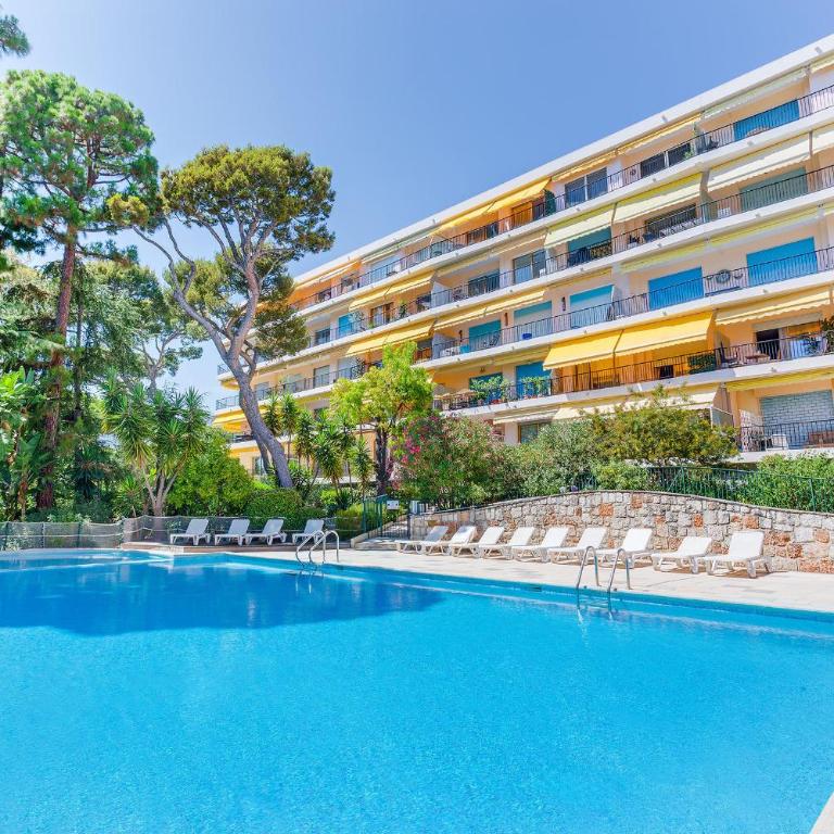 LE BOIS JOLI AP4477 By Riviera Holiday Homes - Appartement 2 Chambres - Vue sur Mer - 2