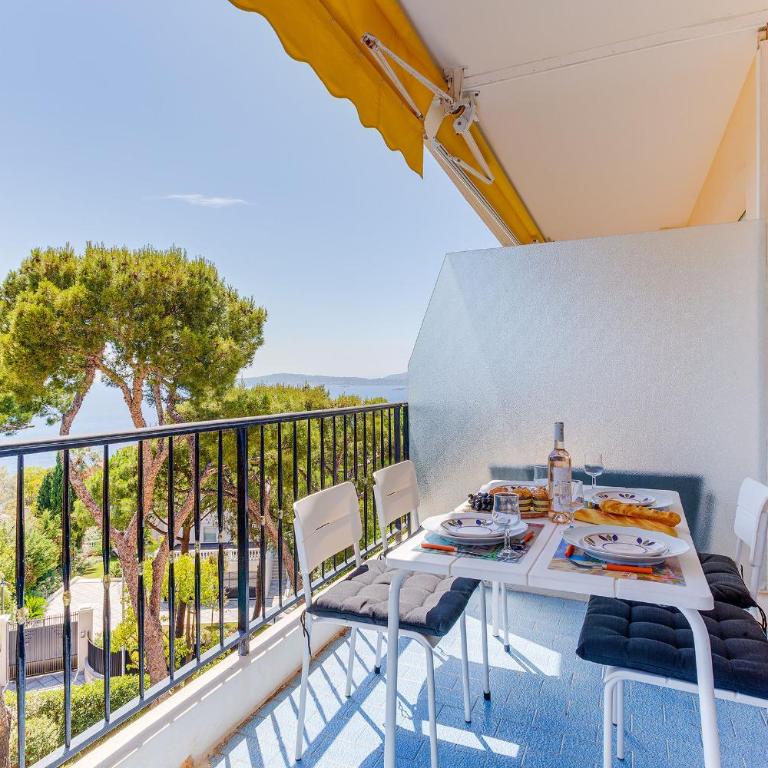 LE BOIS JOLI AP4477 By Riviera Holiday Homes - Appartement 2 Chambres - Vue sur Mer - 6