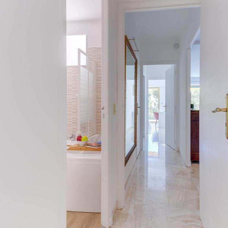 LE BOIS JOLI AP4477 By Riviera Holiday Homes - Appartement 2 Chambres - Vue sur Mer - 18