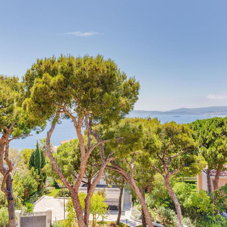 LE BOIS JOLI AP4477 By Riviera Holiday Homes - Appartement 2 Chambres - Vue sur Mer - 26