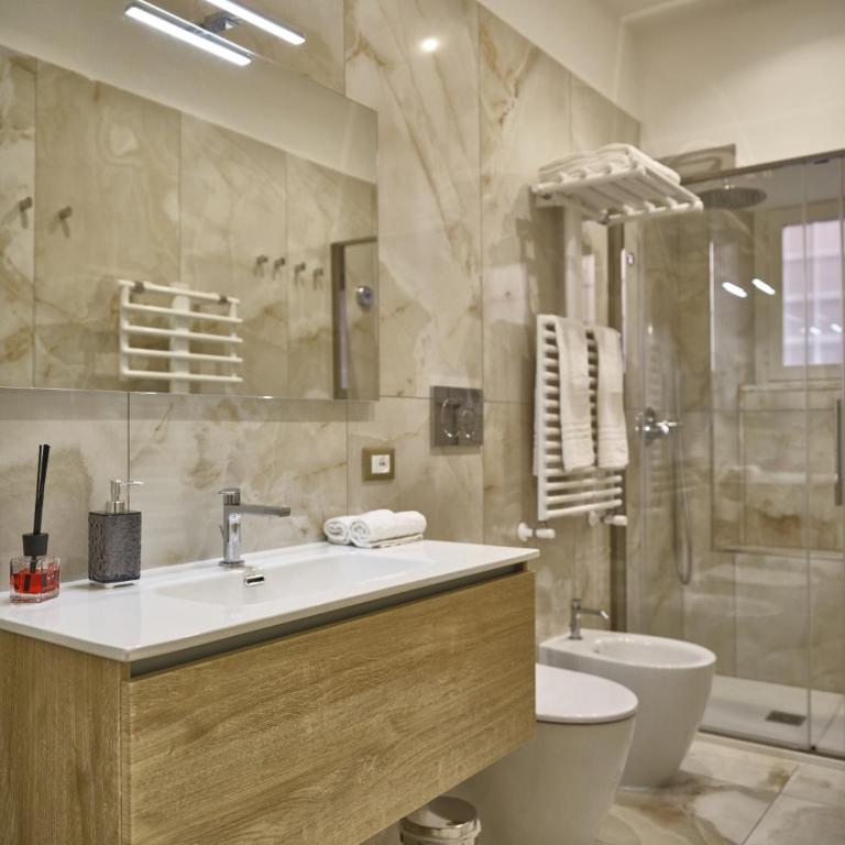 King Vittorio Guest House - Camera Quadrupla Luxury - 11