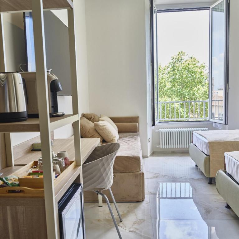 King Vittorio Guest House - Camera Tripla Luxury - 9