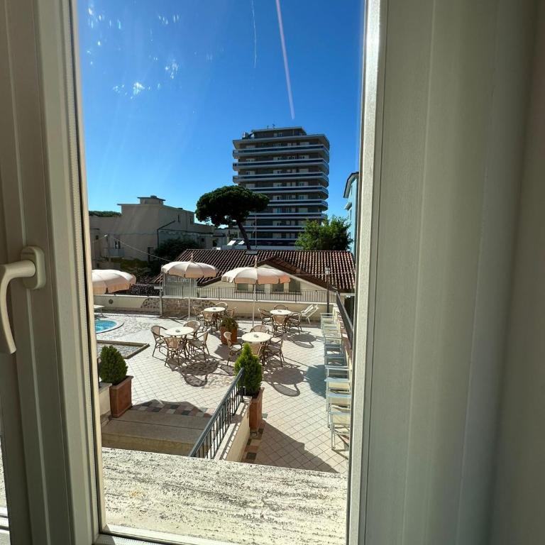 Hotel Cannes - Camera Familiare Superior - 5