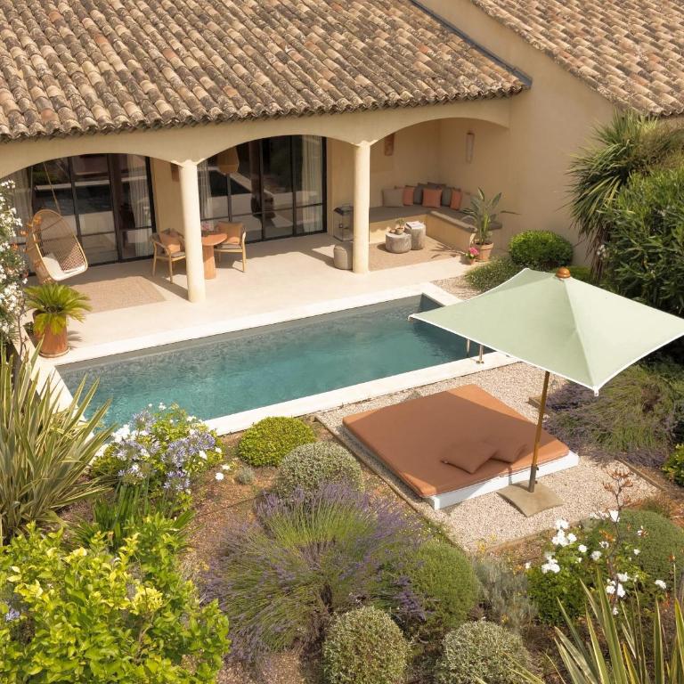 Toile Blanche - Suite avec Piscine Privée - 11