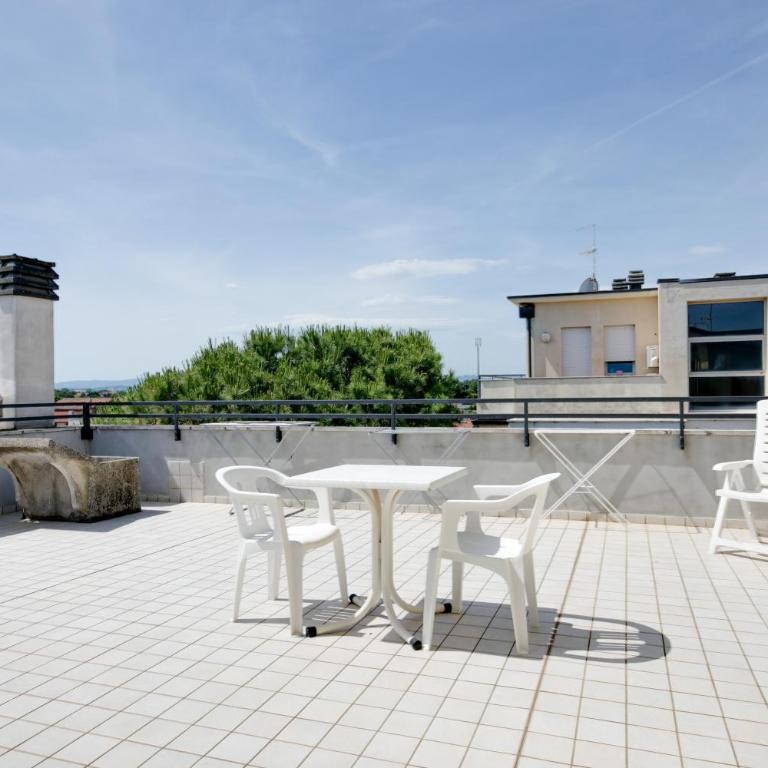 Hotel Numi - Camera Familiare con Bagno Privato - 6
