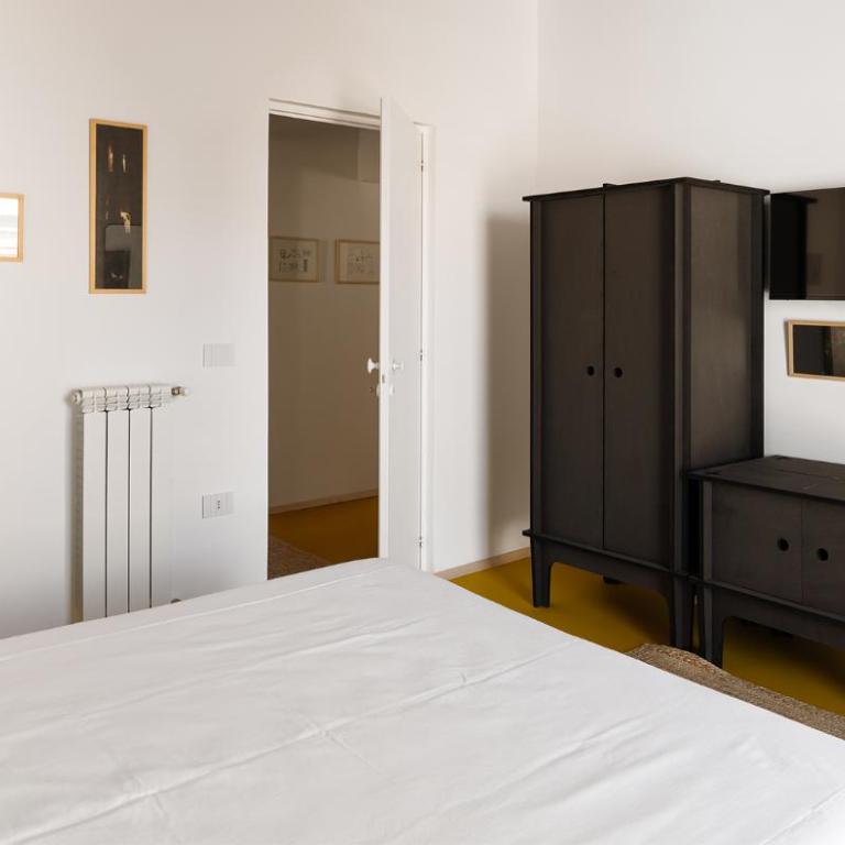 Nuova Pizzofalcone - Appartamento con 2 Camere da Letto e Balcone - 9