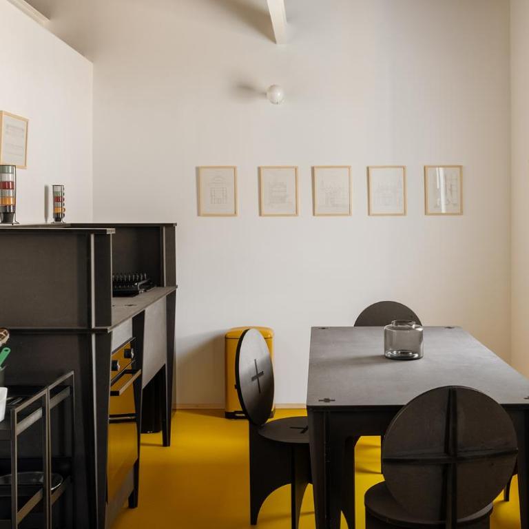 Nuova Pizzofalcone - Appartamento con 2 Camere da Letto e Balcone - 12