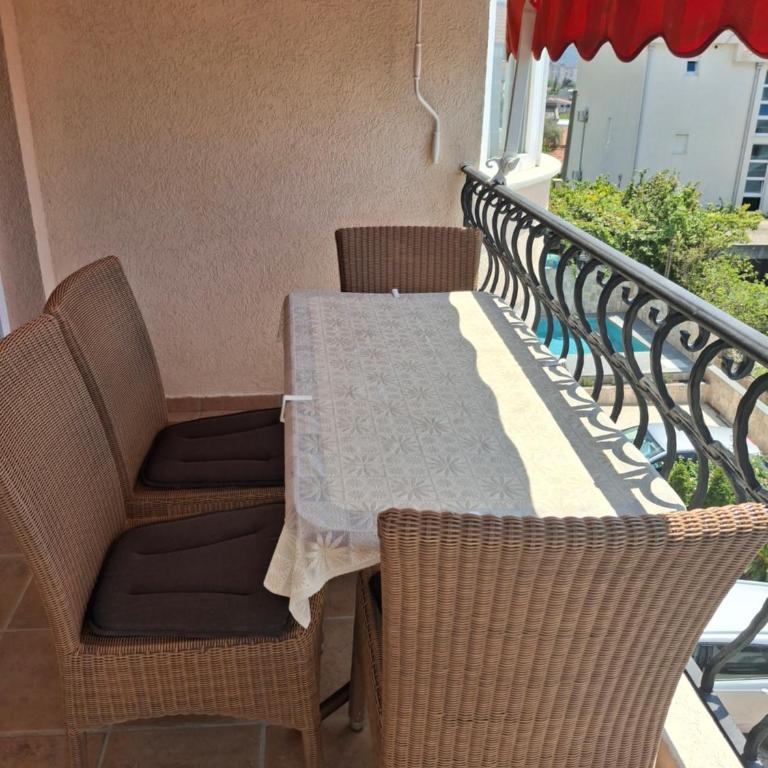 Apartments Grabovica - One-Bedroom Apartment with Sea View - 12