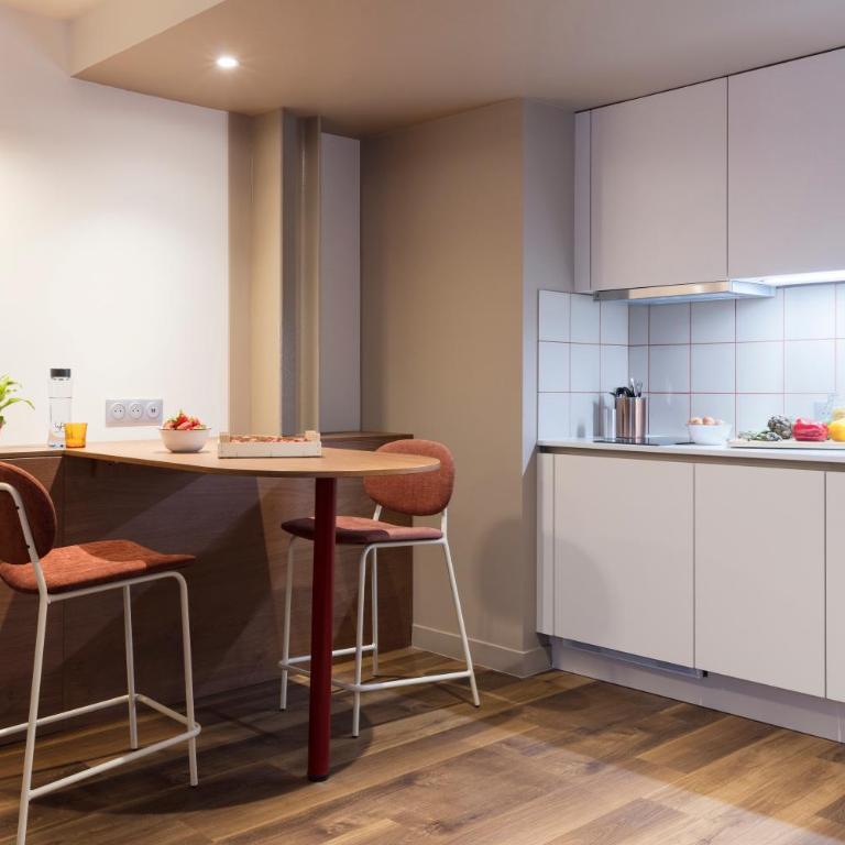 lyf Gambetta Paris - One of a kind Plus Family Studio - 4