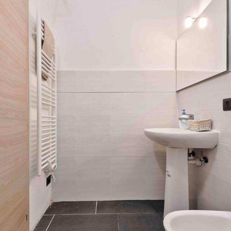 Mansarda dream Porta Nuova - One-Bedroom Apartment - 14
