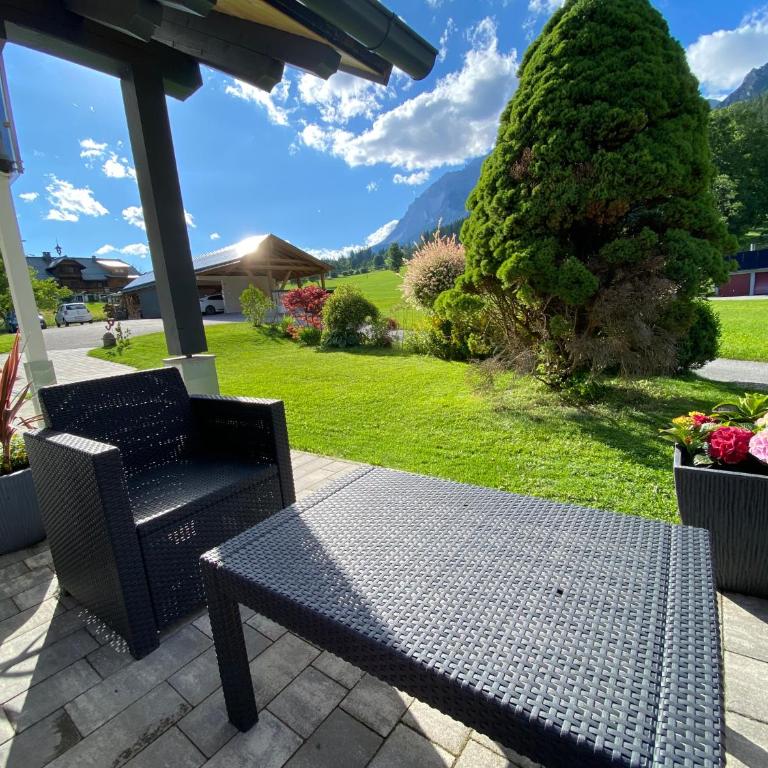 Alpenblick Apartments - Apartment mit 2 Schlafzimmern und Terrasse - 31