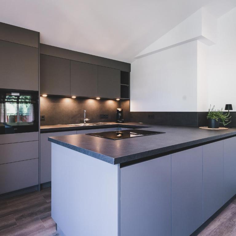 Appartements Ager by we rent - Premium Apartment mit 3 Schlafzimmern und Balkon - 2