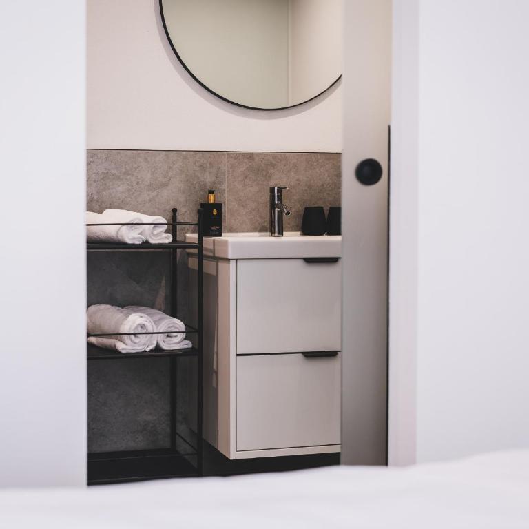 Appartements Ager by we rent - Premium Apartment mit 3 Schlafzimmern und Balkon - 22
