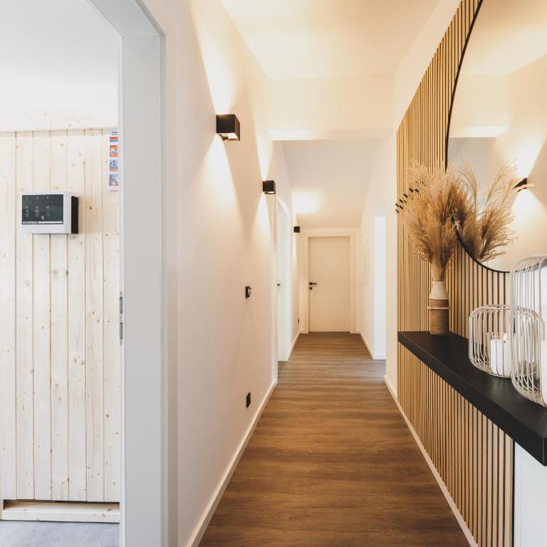 Appartements Ager by we rent - Premium Apartment mit 3 Schlafzimmern und Balkon - 5