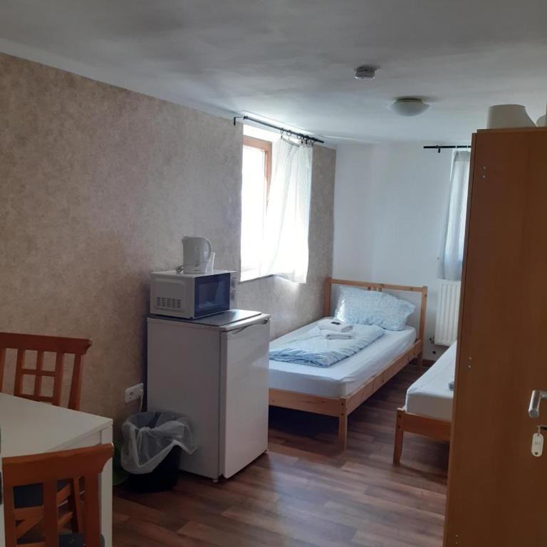 2-Rent Group Hostel Rooms&Apartments EVE168 - Standard Zweibettzimmer mit Gemeinschaftsbad - 8