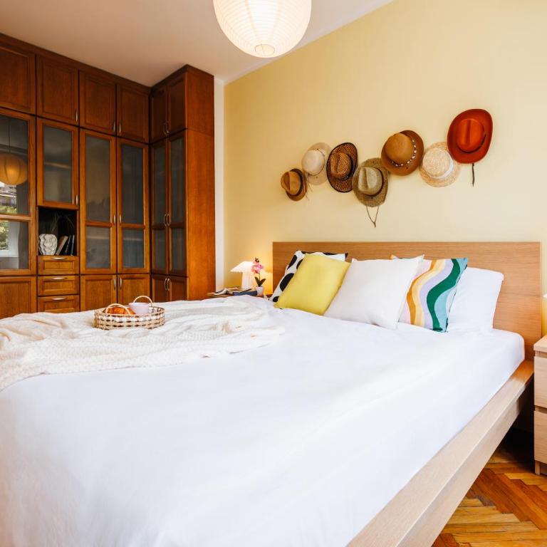 Sunwave with Terrace 280 Mbps Old Town Renovated - Three-Bedroom Premium Apartment with Balcony - 28