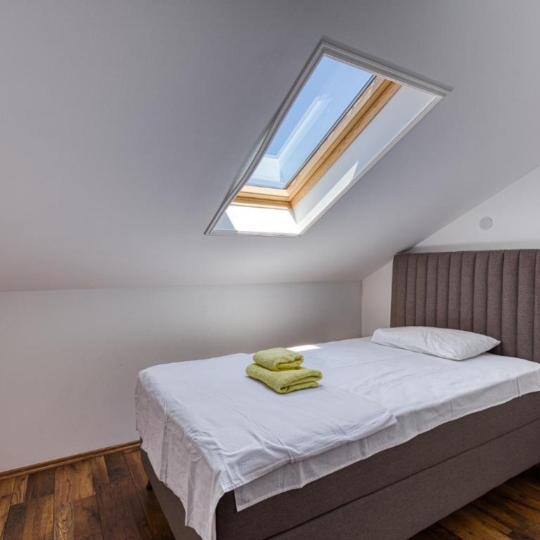 Central WoW Living - Apartman s 2 Spavaće Sobe sa Balkonom i Terasom - 6